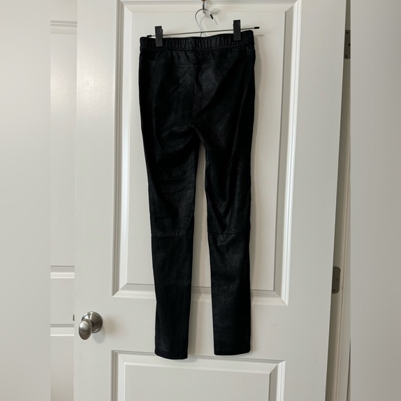 Vegan Seuded/leather leggings pair - Picture 3 of 5